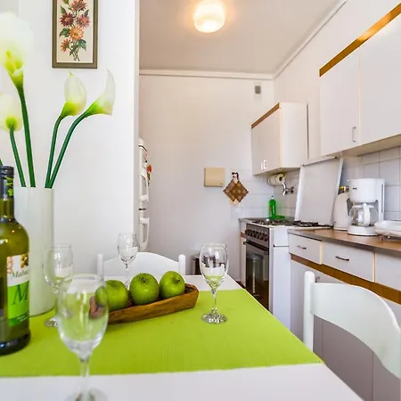 Apartment Karmen 1097 Пула