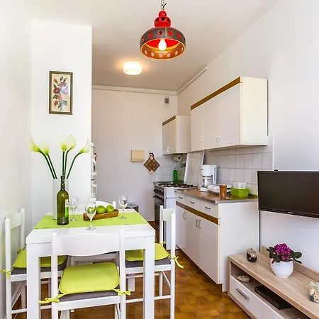 Апартаменты Apartment Karmen 1097 Пула