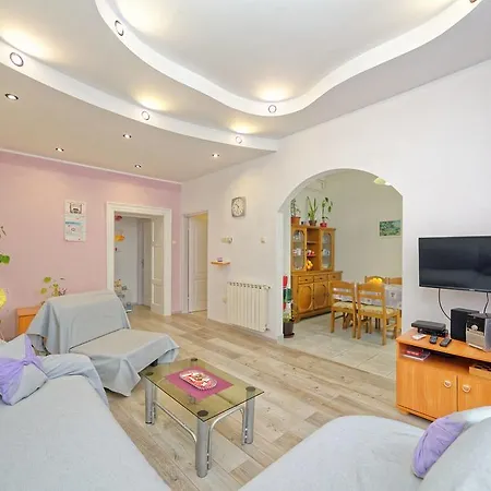 Apartment Karmen 1097